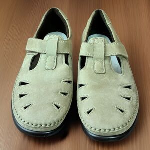 SAS Roamer Women’s Tan Leather  Tripad Comfort Shoes Size 9 Insert Missing